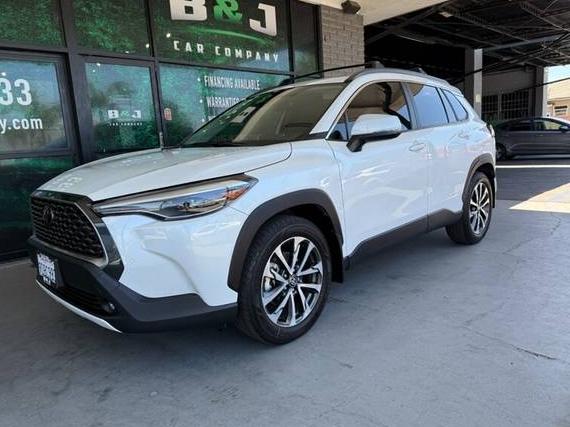 TOYOTA COROLLA CROSS 2022 7MUDAAAG9NV024694 image